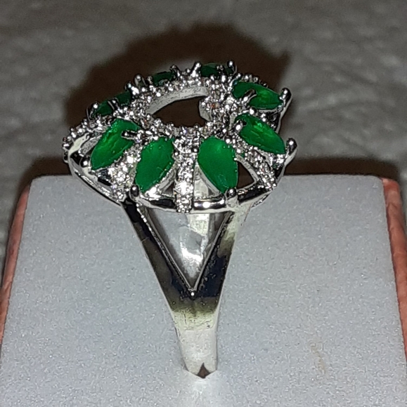 925 Silver Emerald heart ring size 10 - Picture 5 of 8